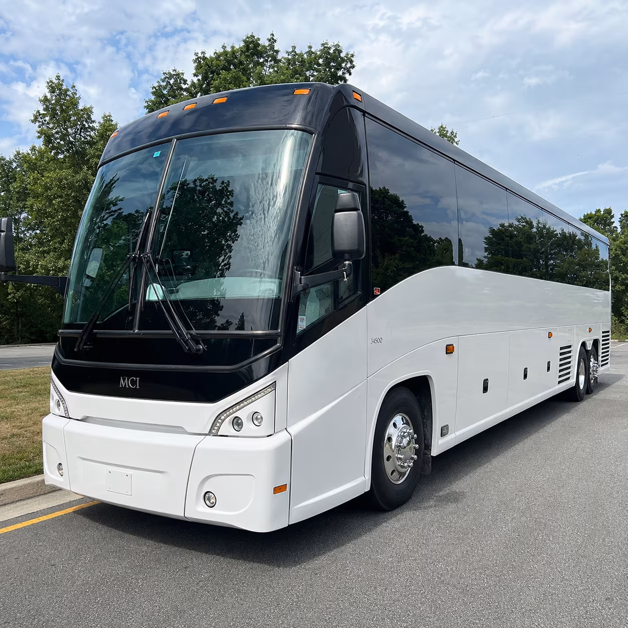 Norfolk Airport Shuttle & Transportation party bus exterior